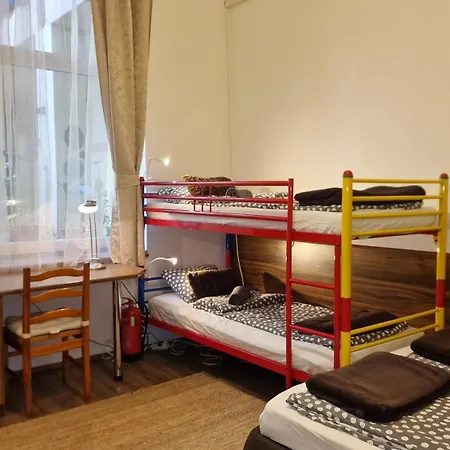 Dombovari Way Apartman *